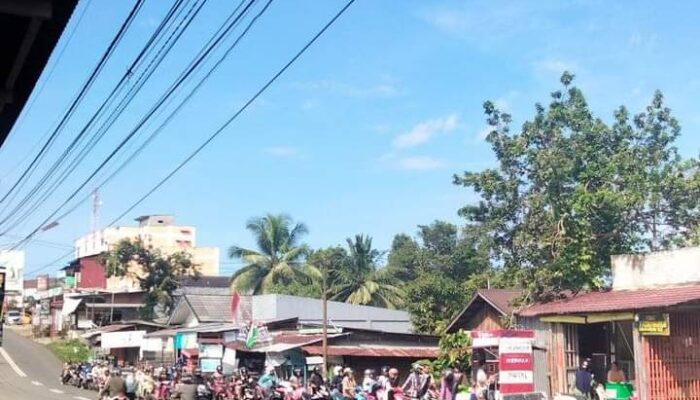 Antrean di SPBU Mengular, BBM Eceran Tembus Rp 20 Ribu Perliter