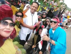 Pawai Budaya Warnai HUT RI ke-79 di Sidomukti 