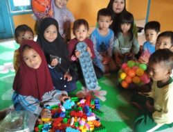 Tingkatkan Kualitas Pendidikan, Alat Edukasi Diserahkan ke PAUD
