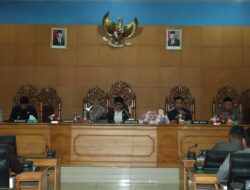 Dengar Jawaban Eksekutif, DPRD BU Gelar Paripurna