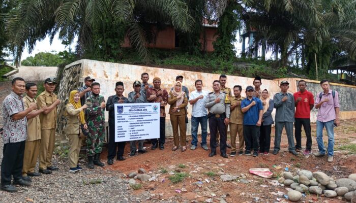 Salurkan BLT dan Bangun Sarana Olahraga, Dedikasi Pemdes Samban Jaya Membangun Desa