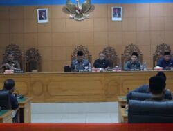 Pjs Bupati BU Dengarkan Pandangan Umum Fraksi terhadap Tiga Raperda 