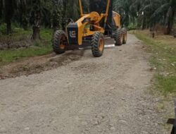 Tanah Rekah Bersama Pihak Ketiga Perbaiki Jalan Provinsi