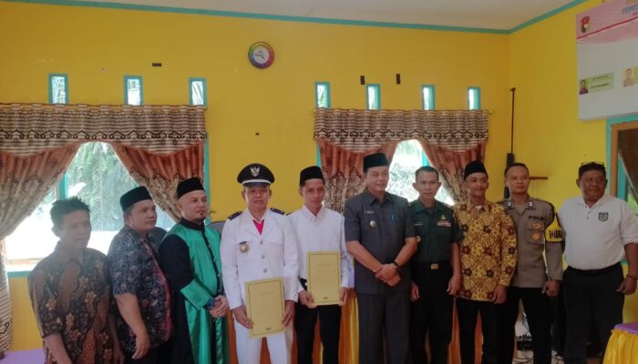 Supri Suyanto Resmi Dilantik PAW Kades Bukit Makmur