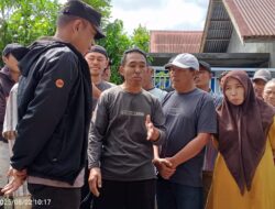 Tuntut Kades Diberhentikan, Ratusan Warga Air Putih Kali Padang Geruduk Kantor Desa