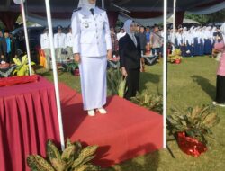 Dipimpin Venti Herlina, “Sang Saka” Berkibar di Kecamatan Lais