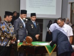 Dilantikan Bupati, Eva Mardiana PJ Sekda Rejang Lebong