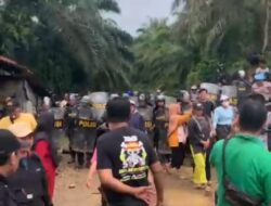 Konflik APS Pecah, Massa dan Aparat Nyaris Bentrok