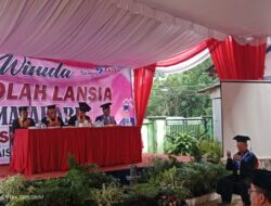 Puluhan Lansia di Taba Baru Diwisudakan