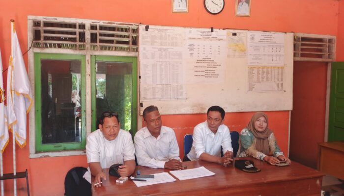 Pemdes Samban Jaya Salurkan BLT dan Penuhi Hak Unsur Kelembagaan