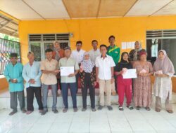 Bantu Warga, Pemdes Lubuk Gedang Salurkan BLT DD